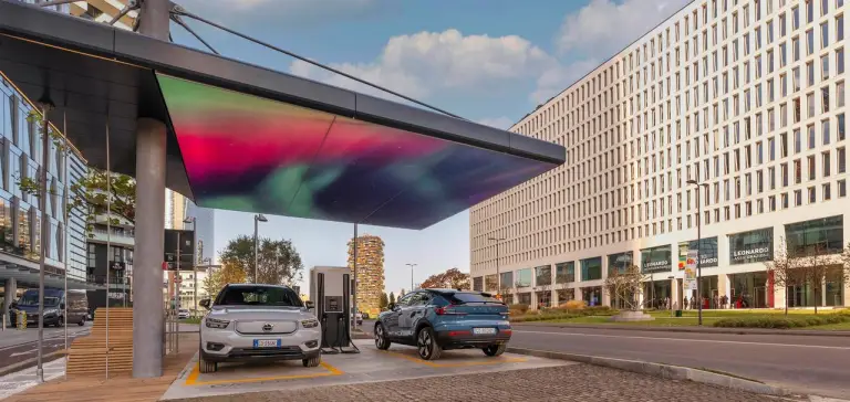 Volvo murale natalizio Milano Portanuova - 25