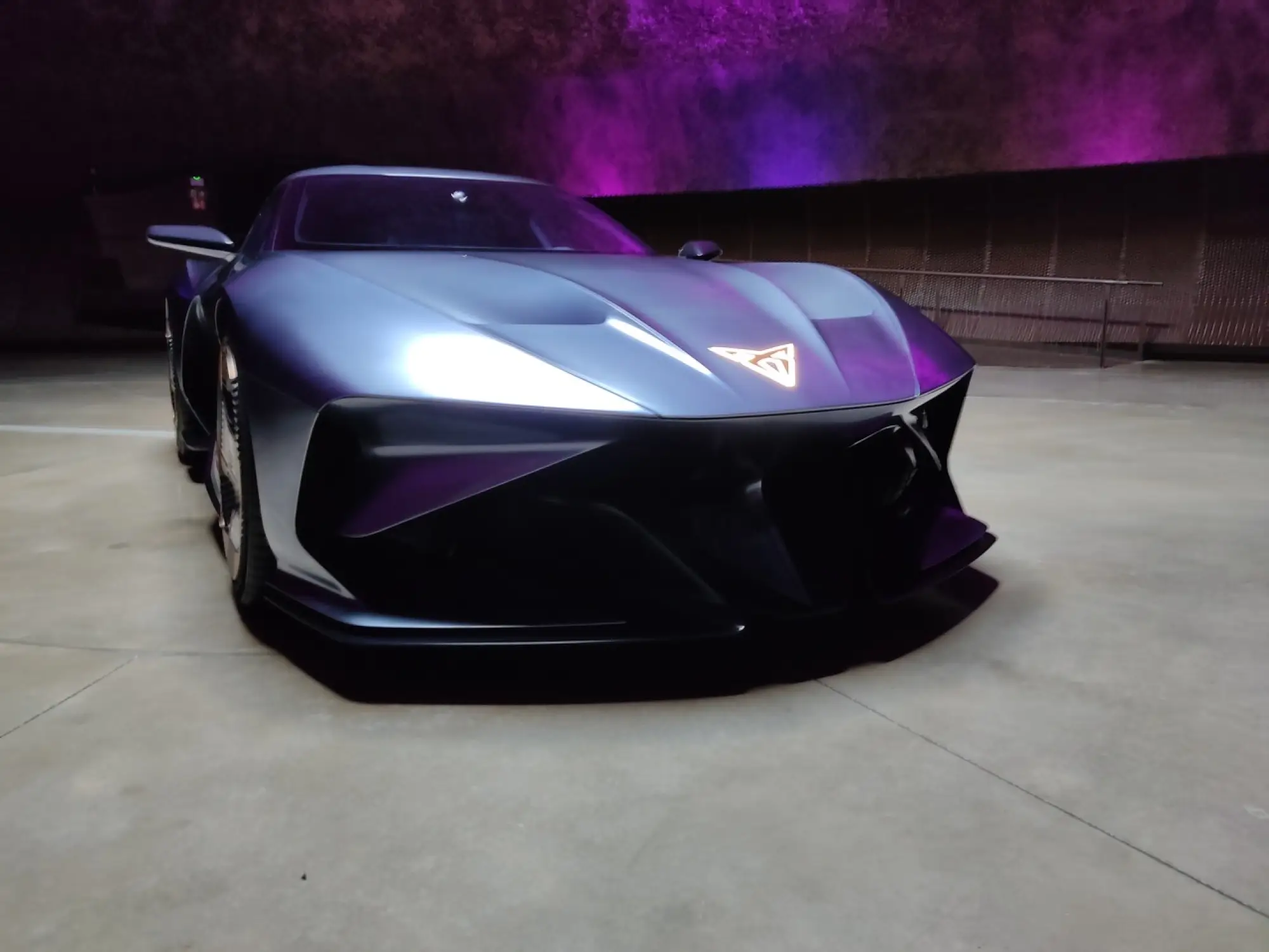 Cupra DarkRebel - Foto Girona - 1