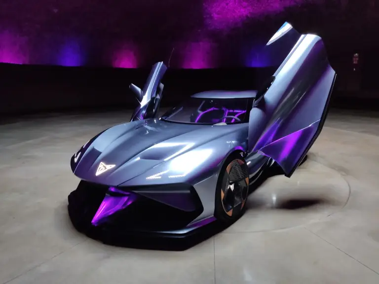 Cupra DarkRebel - Foto Girona - 17