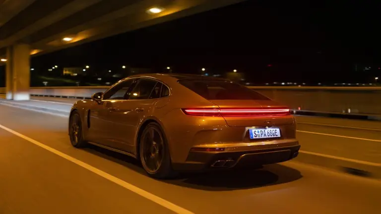 Porsche Panamera 2024 - Foto ufficiali - 32