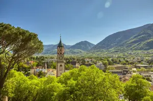 Opel Astra Electric Passeggiata Tappeiner di Merano