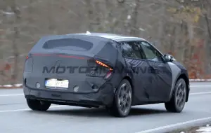 Kia EV6 2025 - Foto spia 30-11-2023 - 16