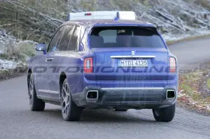 Rolls-Royce Cullinan 2025 - Foto Spia 02-12-2023