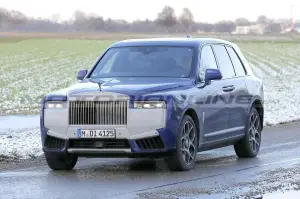 Rolls-Royce Cullinan 2025 - Foto Spia 02-12-2023