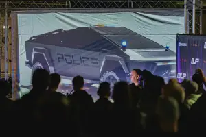 Tesla Cybertruck Unplugged Performance - 3