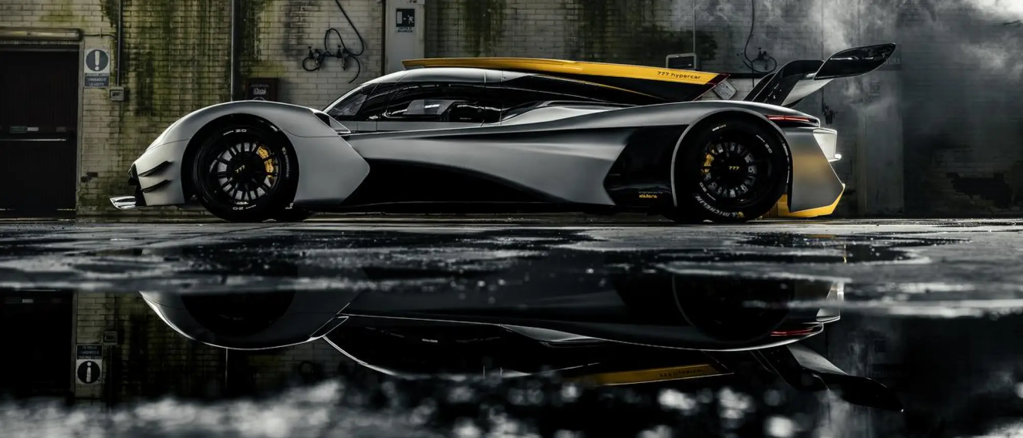 777 hypercar Emirati Arabi Uniti - 12