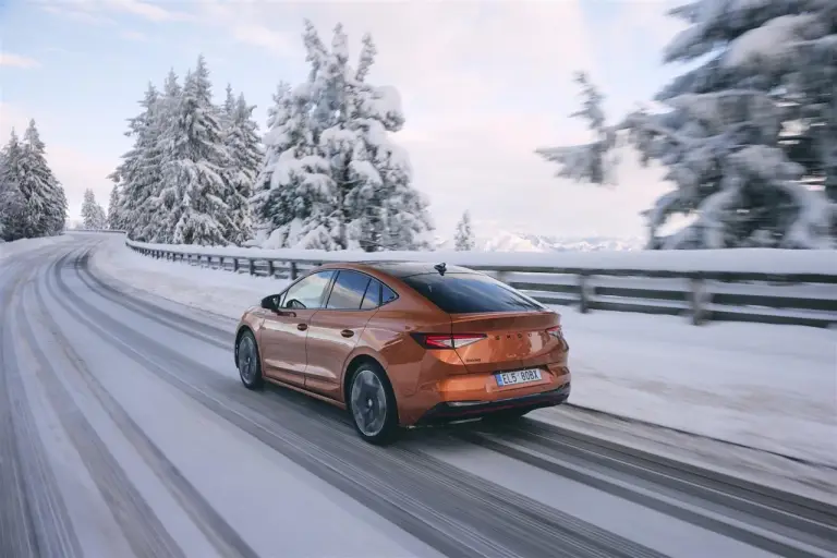Skoda Enyaq 2024 - Foto ufficiali - 3