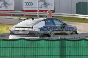 Audi Q6 e-tron 2025 - Foto Spia 06-12-2023 - 9