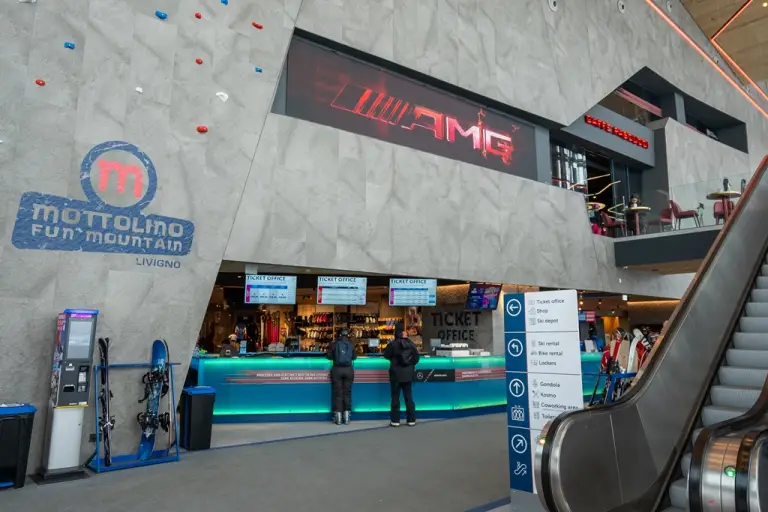 Mercedes-AMG - Luxury Hub del Mottolino Fun Mountain Livigno - 6