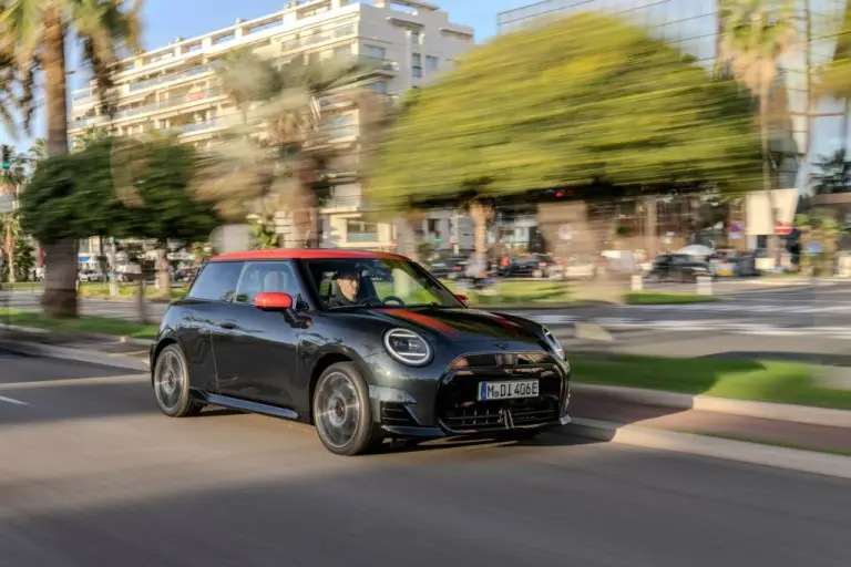 Mini Cooper SE John Cooper Works - 49