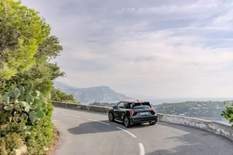 Mini Cooper SE John Cooper Works - 35
