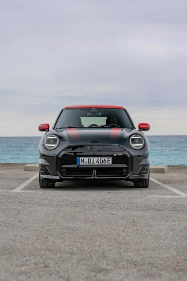Mini Cooper SE John Cooper Works - 30