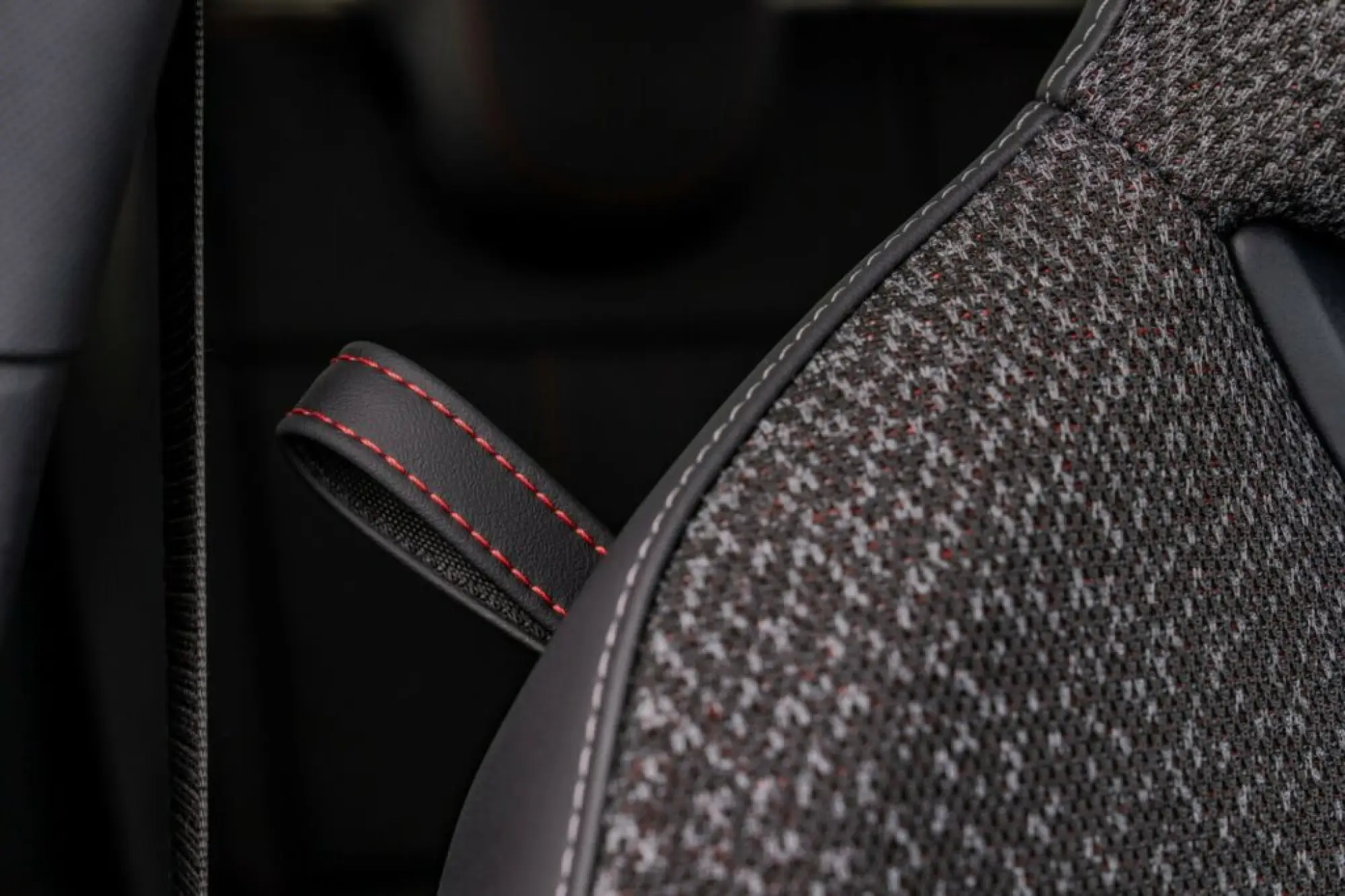 Mini Cooper SE John Cooper Works - 16
