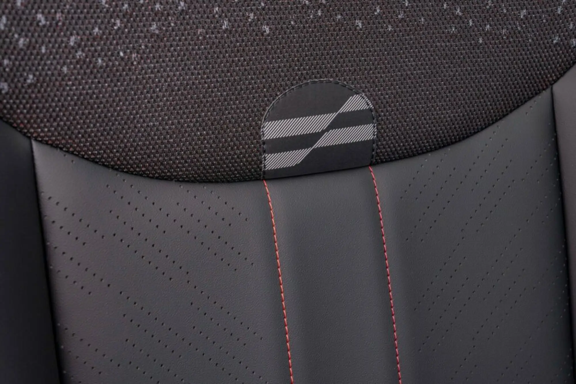 Mini Cooper SE John Cooper Works - 17