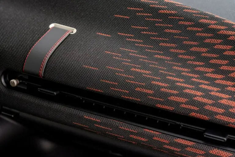 Mini Cooper SE John Cooper Works - 20