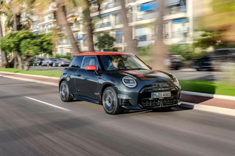 Mini Cooper SE John Cooper Works - 45