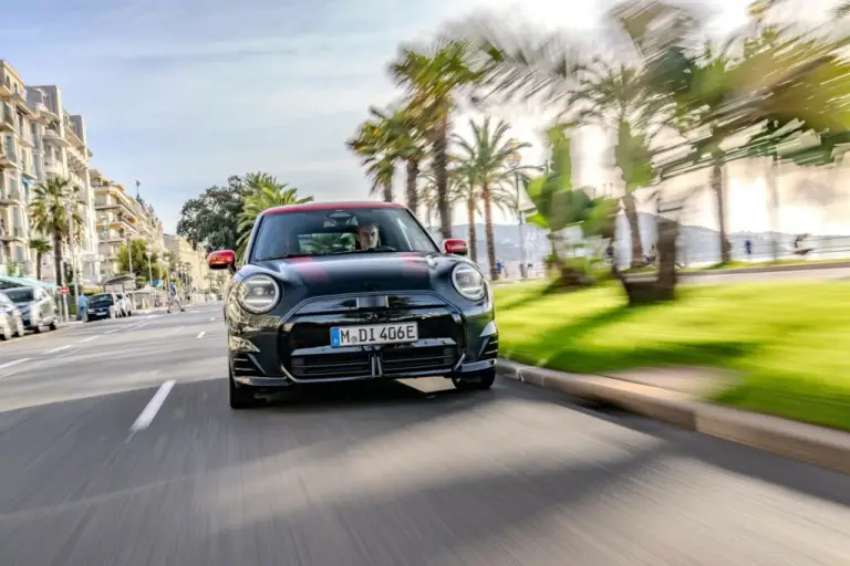 Mini Cooper SE John Cooper Works - 44