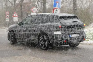 BMW iX3 2025 - Foto Spia 09-12-2023
