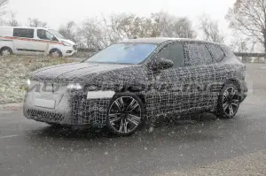 BMW iX3 2025 - Foto Spia 09-12-2023