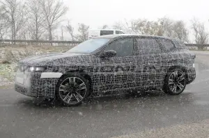BMW iX3 2025 - Foto Spia 09-12-2023