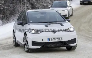 Volkswagen ID3 GTX - Foto spia 11-12-2023 - 1