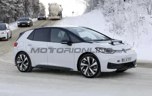 Volkswagen ID3 GTX - Foto spia 11-12-2023 - 3