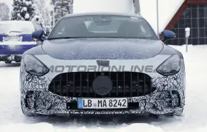 Mercedes-AMG GT 53 Coupe - Foto spia 13-12-2023 - 1