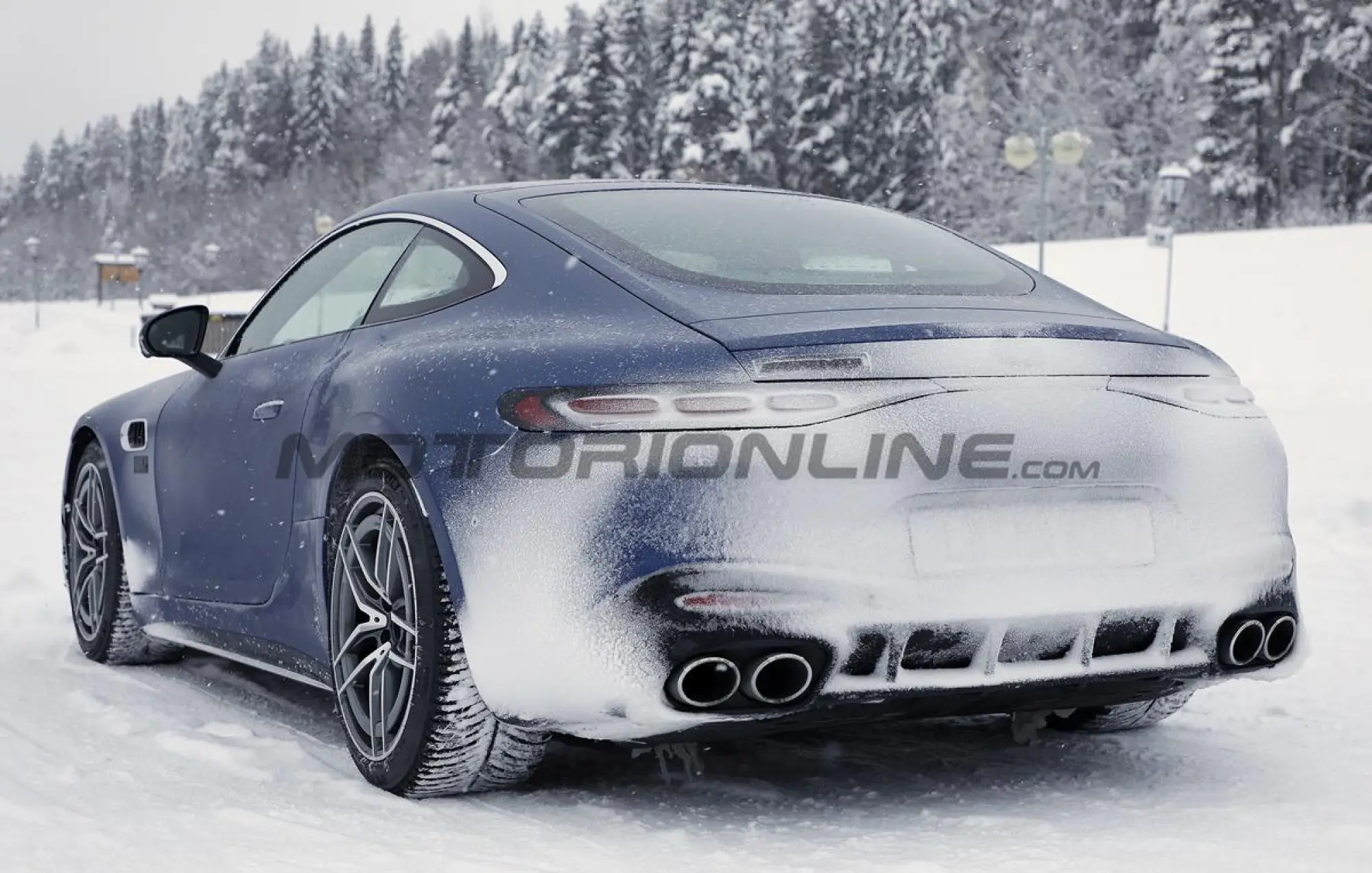 Mercedes-AMG GT 53 Coupe - Foto spia 13-12-2023 - 3
