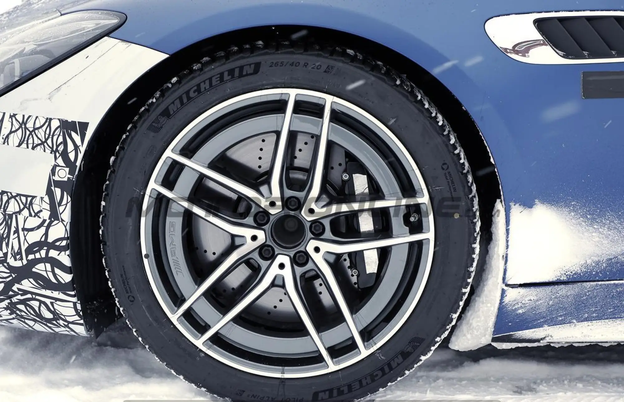 Mercedes-AMG GT 53 Coupe - Foto spia 13-12-2023 - 8