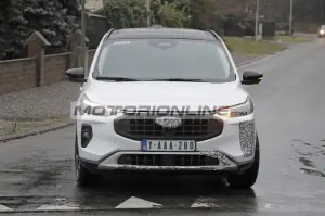 Ford Kuga facelift - Foto spia 14-12-2023