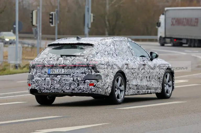 Audi A7 Avant - Foto Spia 14-12-2023 - 10