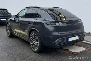 Porsche Macan 2025 interni ed esterno - 8