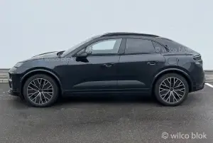 Porsche Macan 2025 interni ed esterno