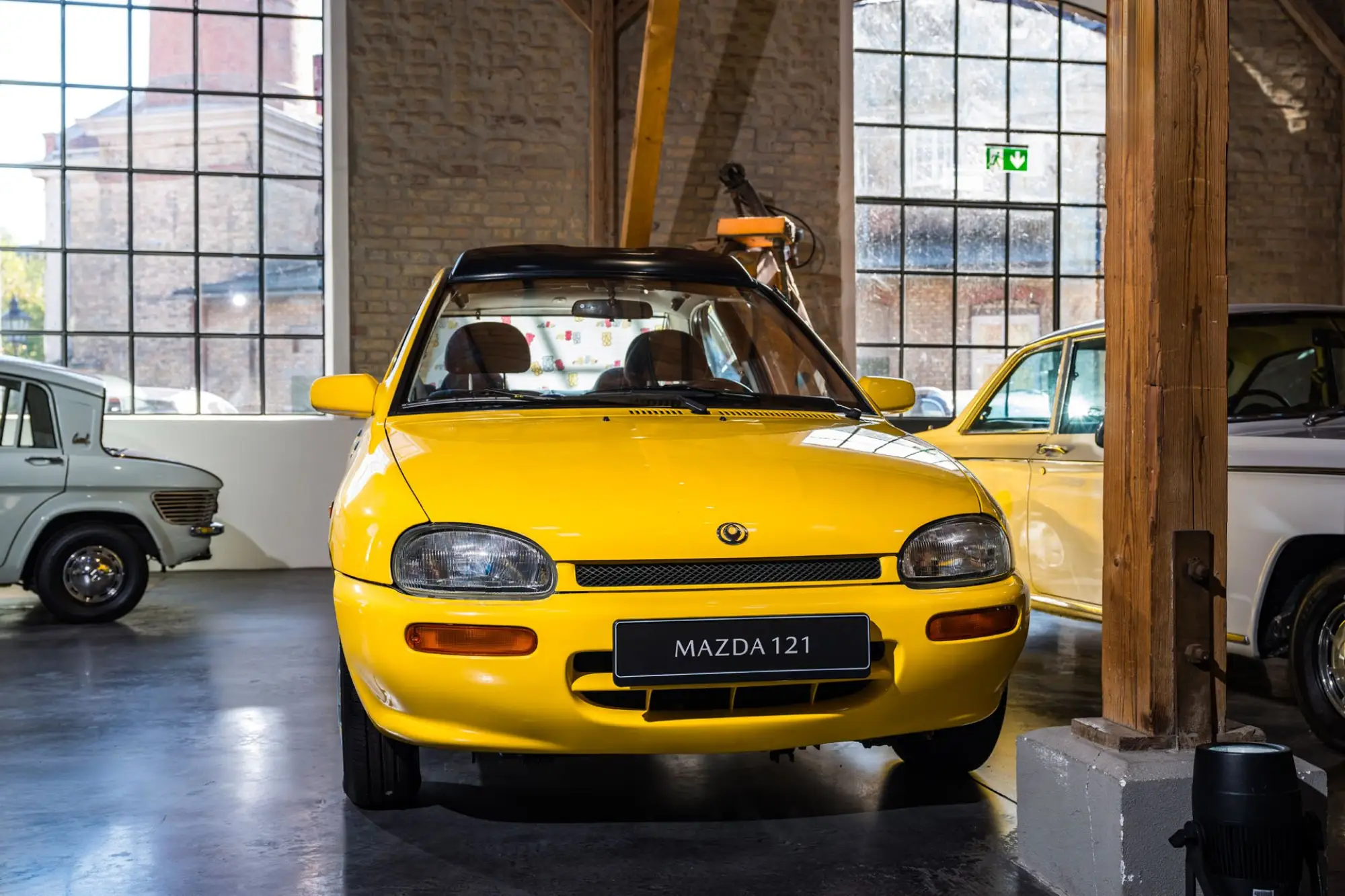 Mazda 121 Goldy - 3