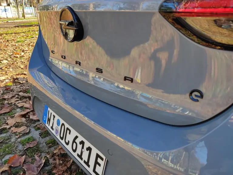 Opel Corsa Electric 2024 - Foto Milano - 3