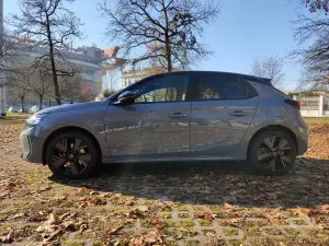 Opel Corsa Electric 2024 - Foto Milano - 10
