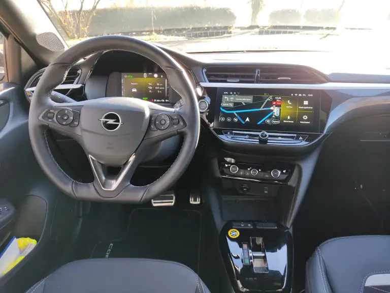 Opel Corsa Electric 2024 - Foto Milano - 15