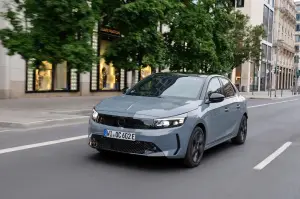 Opel Corsa Electric 2024 - Foto Milano - 18