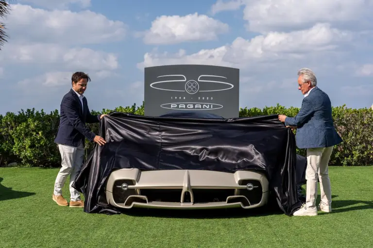 Pagani 25 anni Medio Oriente - 1