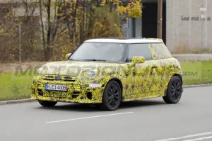 Mini JCW e JCW Cabrio 2025 - Foto Spia 20-12-2023
