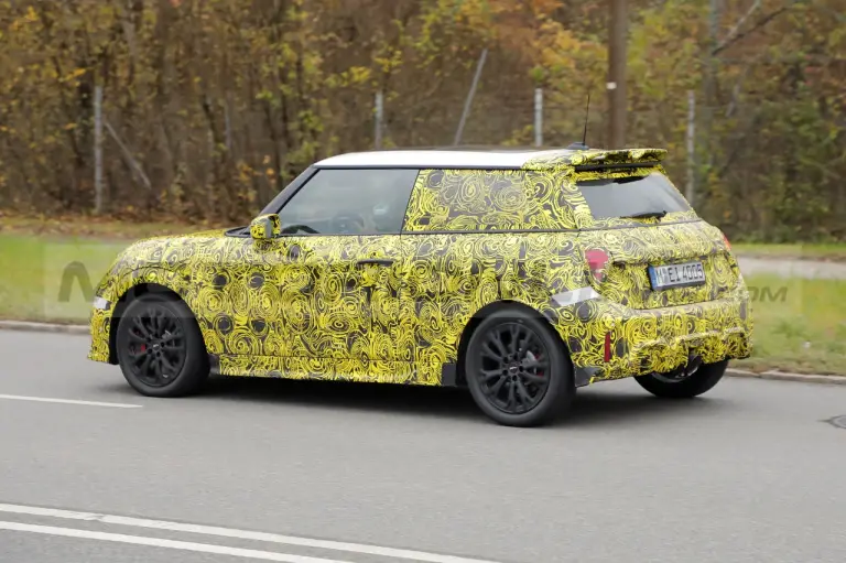 Mini JCW e JCW Cabrio 2025 - Foto Spia 20-12-2023 - 7