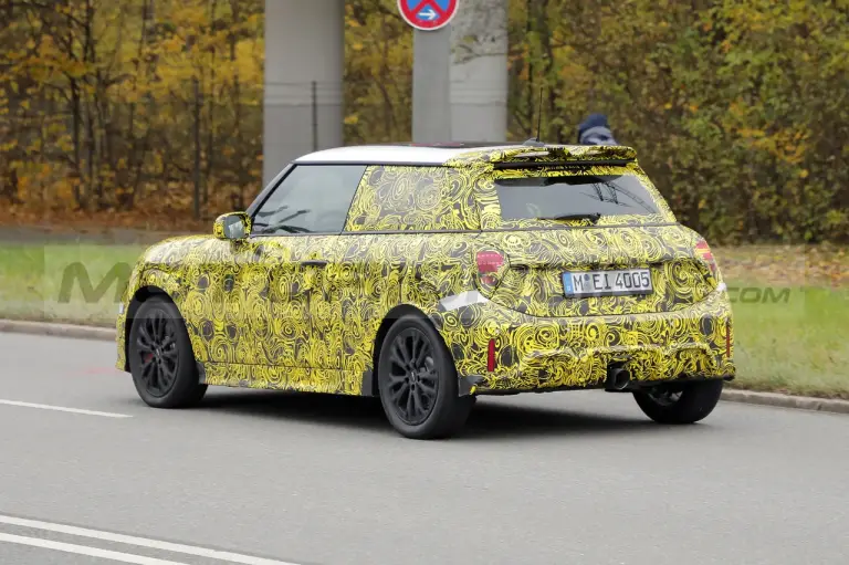 Mini JCW e JCW Cabrio 2025 - Foto Spia 20-12-2023 - 5