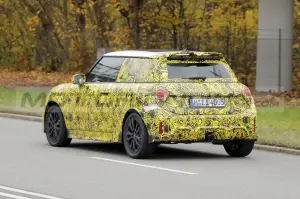 Mini JCW e JCW Cabrio 2025 - Foto Spia 20-12-2023