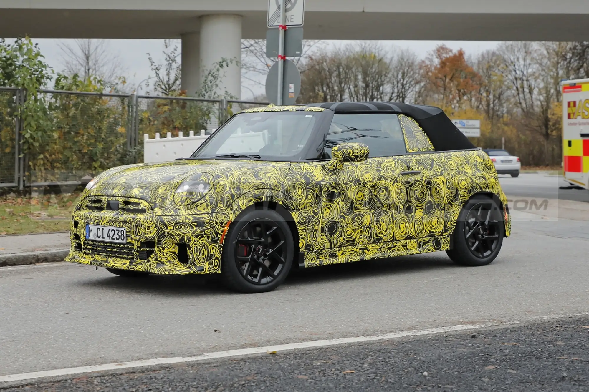 Mini JCW e JCW Cabrio 2025 - Foto Spia 20-12-2023 - 9