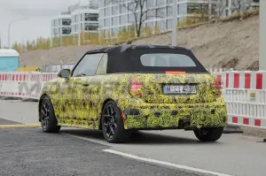 Mini JCW e JCW Cabrio 2025 - Foto Spia 20-12-2023