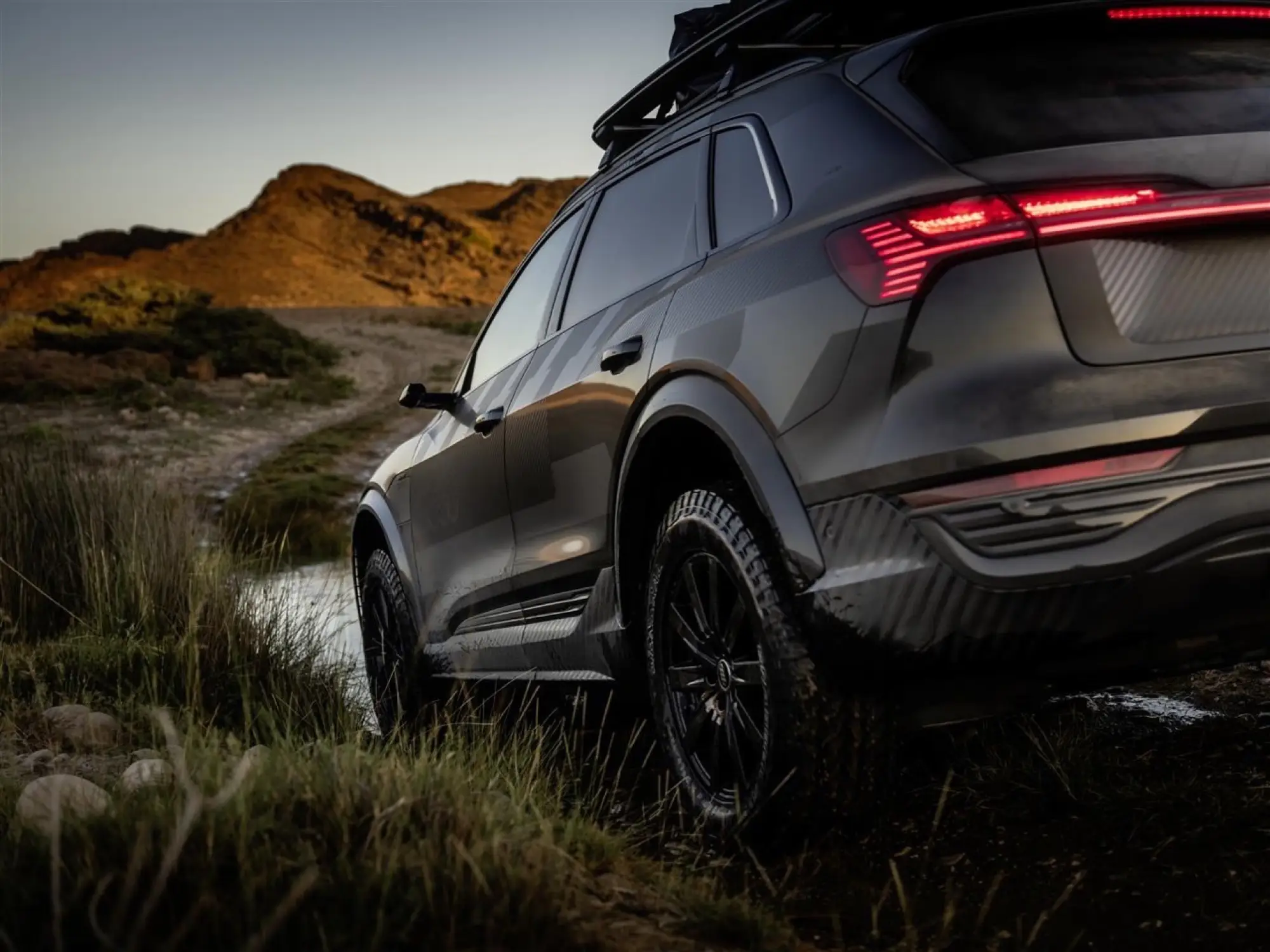 Audi Q8 e-tron edition Dakar - Foto ufficiali - 4