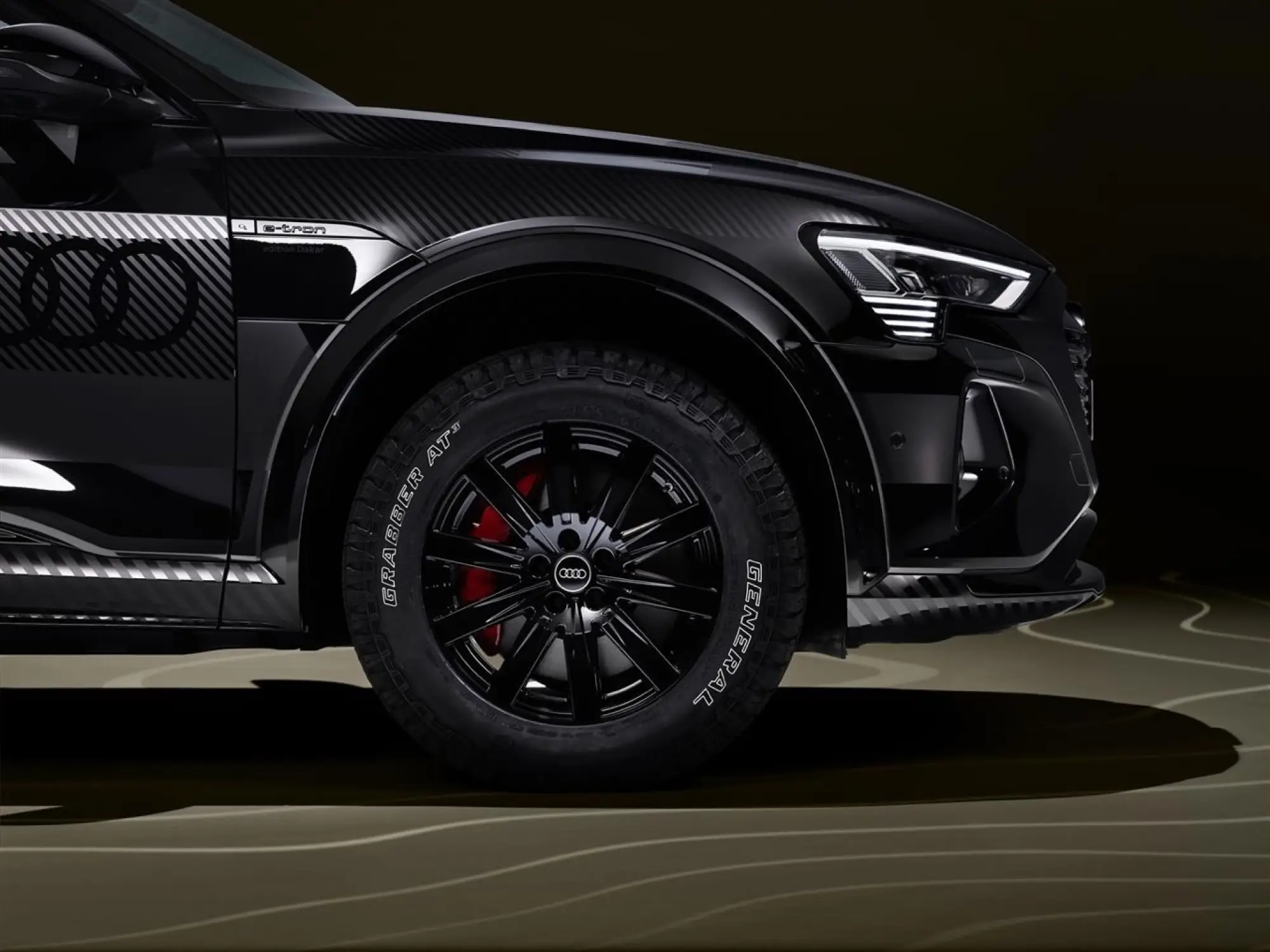 Audi Q8 e-tron edition Dakar - Foto ufficiali - 10