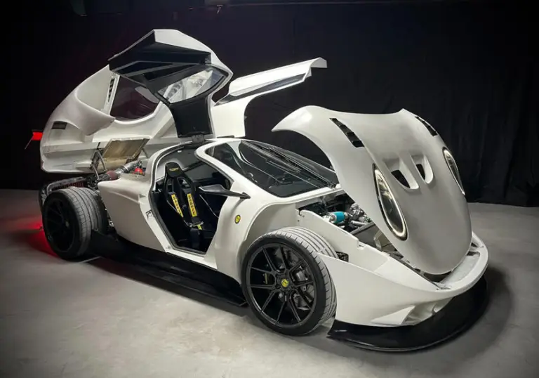 Rhino Racing RR01 - 8
