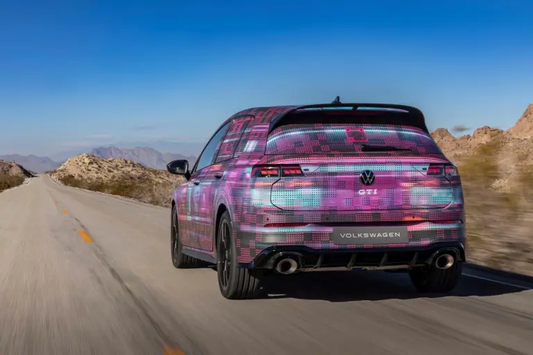 Volkswagen Golf 2024 - CES - 11