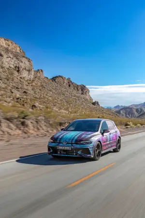 Volkswagen Golf 2024 - CES - 8